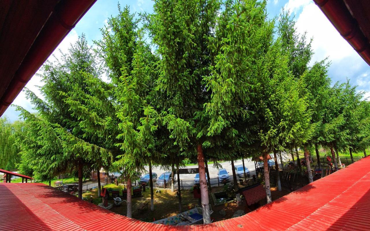 La Padure Hotel Brebu Bagian luar foto