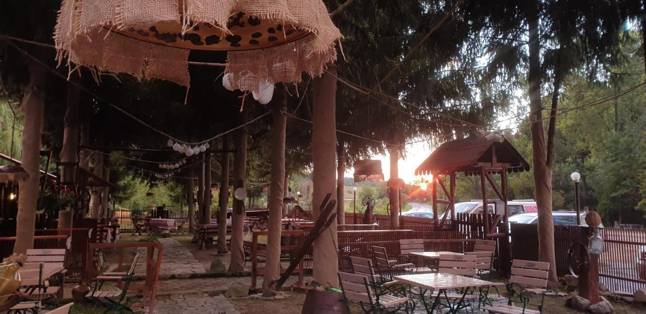 La Padure Hotel Brebu Bagian luar foto