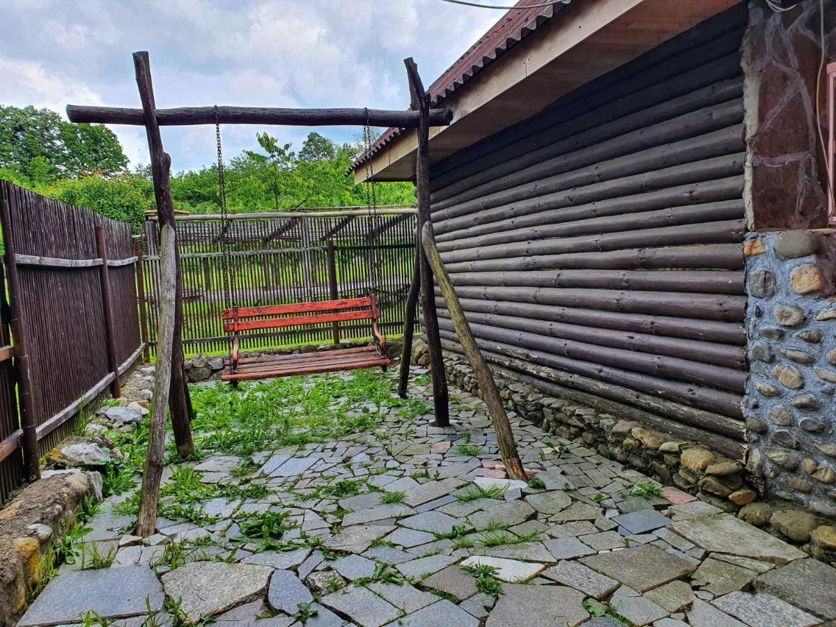 La Padure Hotel Brebu Bagian luar foto