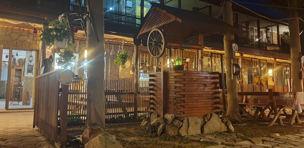 La Padure Hotel Brebu Bagian luar foto