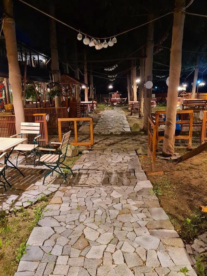 La Padure Hotel Brebu Bagian luar foto