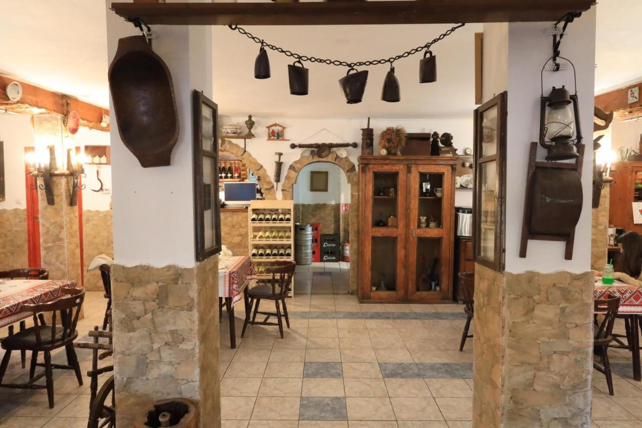 La Padure Hotel Brebu Bagian luar foto