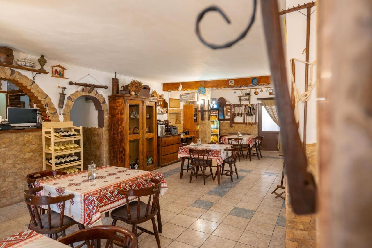 La Padure Hotel Brebu Bagian luar foto