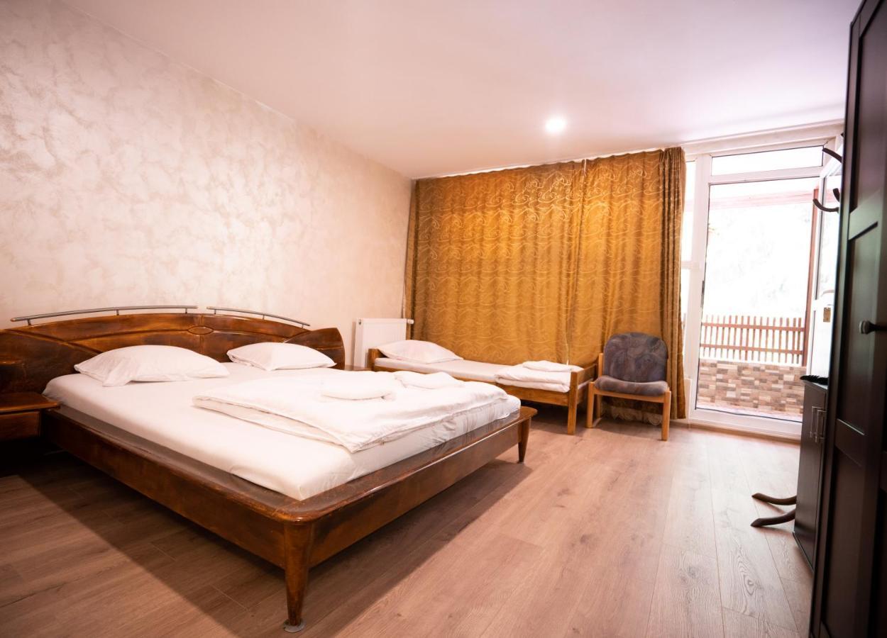 La Padure Hotel Brebu Bagian luar foto