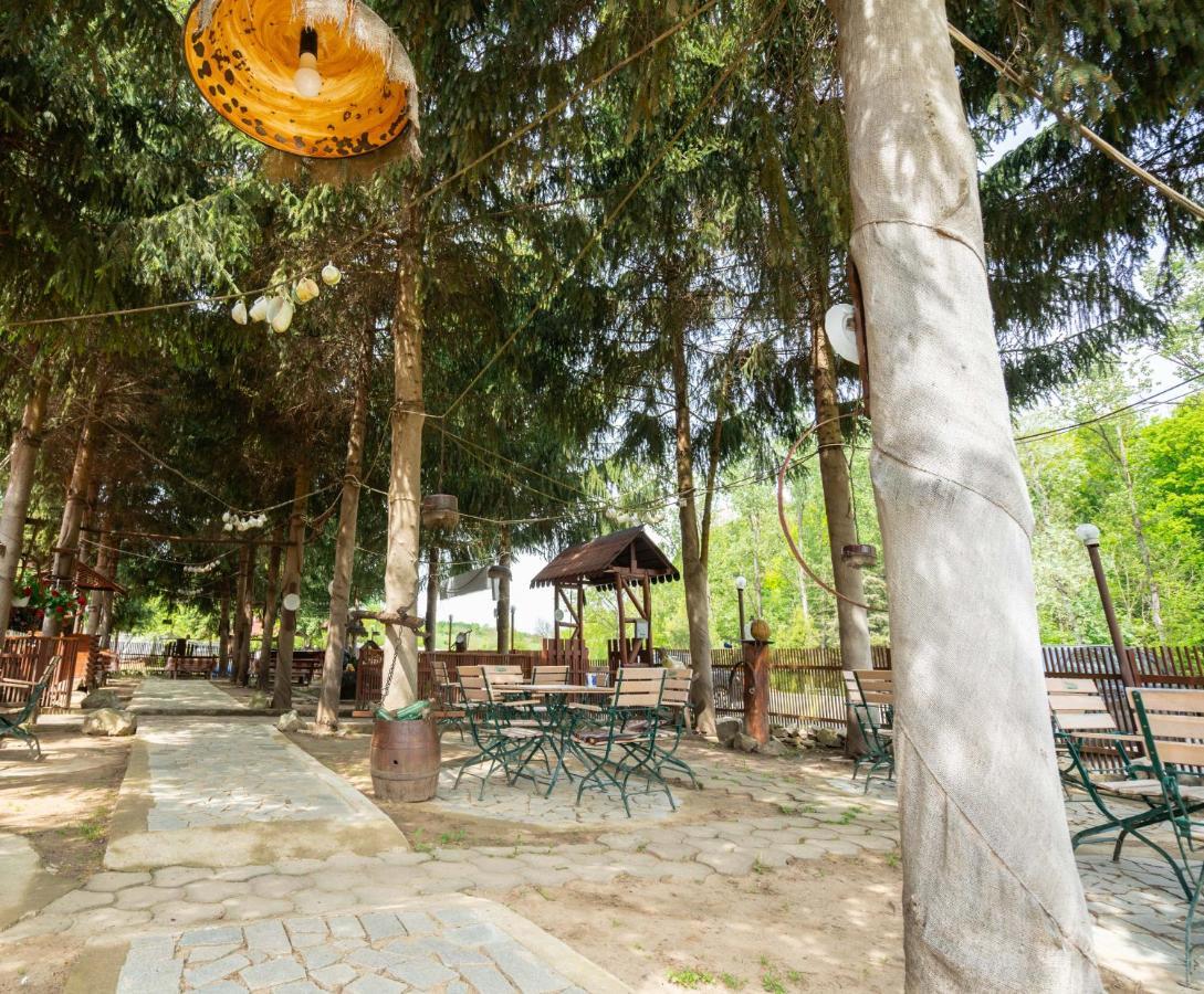 La Padure Hotel Brebu Bagian luar foto