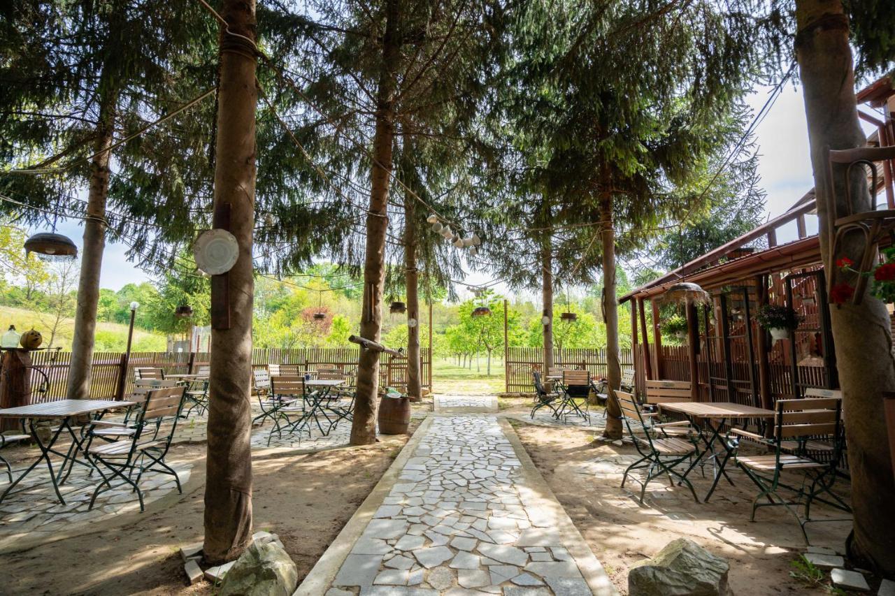 La Padure Hotel Brebu Bagian luar foto