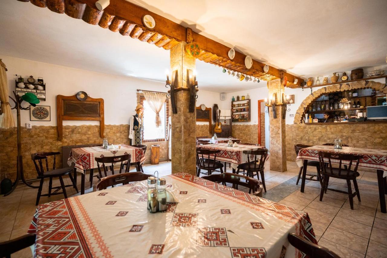 La Padure Hotel Brebu Bagian luar foto